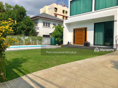 Spacious 4-Br House near BTS Udom Suk, Bangkok, Thailand Spacious 4-Br House near BTS Udom Suk, Bangkok, Thailand