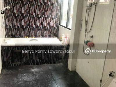 Spacious 4-Br House near BTS Udom Suk, Bangkok, Thailand Spacious 4-Br House near BTS Udom Suk, Bangkok, Thailand