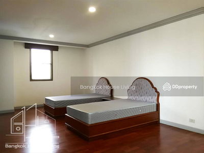 Govind Tower, Bangkok, Thailand Govind Tower, Bangkok, Thailand