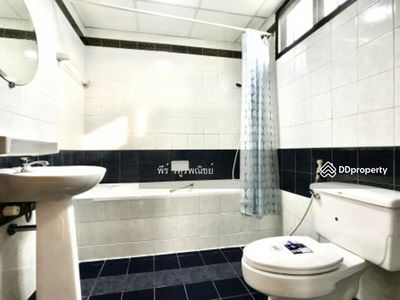 United Tower Condominium, Bangkok, Thailand United Tower Condominium, Bangkok, Thailand