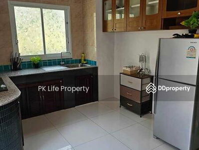 Gehäuse In Ban Ratsada, Thailand Gehäuse In Ban Ratsada, Thailand