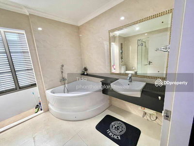 Perfect Masterpiece Rama 9, Bangkok, Thailand Perfect Masterpiece Rama 9, Bangkok, Thailand