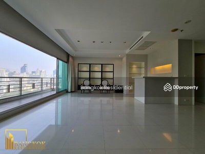 Royal Residence park, Bangkok, Thailand Royal Residence park, Bangkok, Thailand