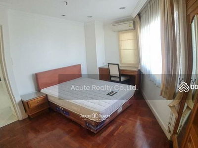 Fifty Fifth Tower, Bangkok, Thailand Fifty Fifth Tower, Bangkok, Thailand