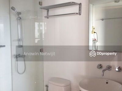 Urbana Langsuan, Bangkok, Thailand Urbana Langsuan, Bangkok, Thailand