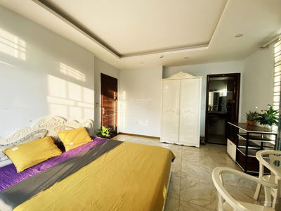 Dang Thuy Tram Street, Vietnam  Dang Thuy Tram Street, Vietnam