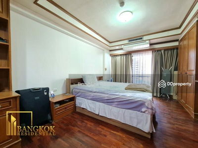 Saranjai Mansion, Bangkok, Thailand Saranjai Mansion, Bangkok, Thailand