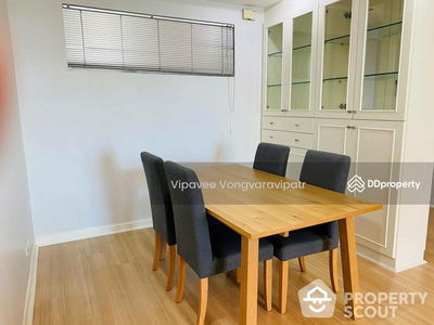 Royal Castle Sukhumvit, Bangkok, Thailand Royal Castle Sukhumvit, Bangkok, Thailand