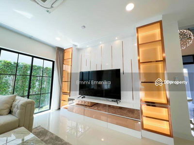 Nantawan Rama 9 New Krungthepkreetha, Bangkok, Thailand Nantawan Rama 9 New Krungthepkreetha, Bangkok, Thailand