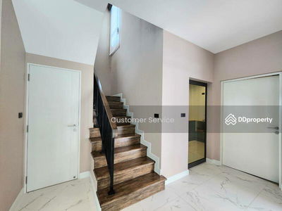 Bangkok Boulevard Vibhavadi, Bangkok, Thailand Bangkok Boulevard Vibhavadi, Bangkok, Thailand