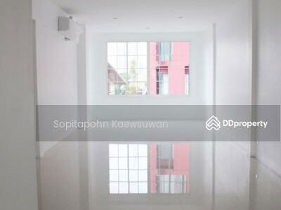 10110, Bangkok, Thailand 10110, Bangkok, Thailand