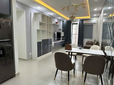 Topaz Twins, Vietnam Topaz Twins, Vietnam