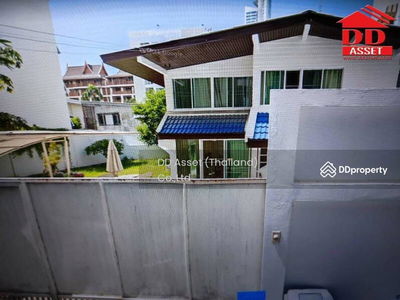 Asoke Sukhumvit 22, Bangkok, Thailand Asoke Sukhumvit 22, Bangkok, Thailand