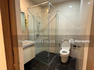 Park Origin Phrom Phong, Bangkok, Thailand Park Origin Phrom Phong, Bangkok, Thailand