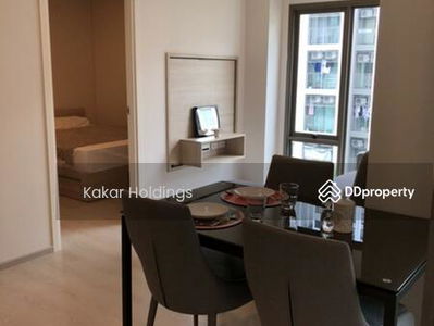 Phyll Phahol 34, Bangkok, Thailand Phyll Phahol 34, Bangkok, Thailand