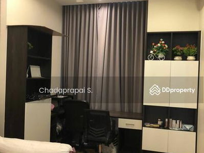 EQUINOX Paholyothin-Viphavadee, Bangkok, Thailand EQUINOX Paholyothin-Viphavadee, Bangkok, Thailand