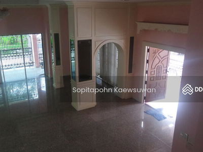 10310, Bangkok, Thailand 10310, Bangkok, Thailand