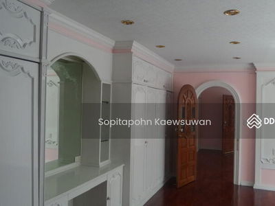 10310, Bangkok, Thailand 10310, Bangkok, Thailand