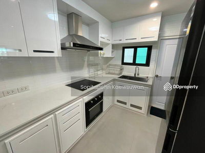 10400, Bangkok, Thailand 10400, Bangkok, Thailand