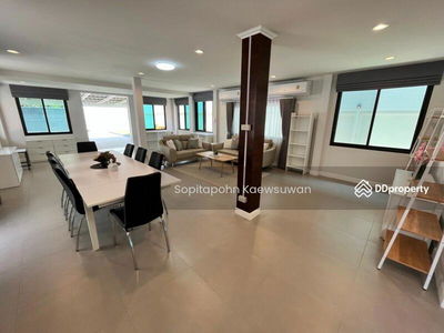 10400, Bangkok, Thailand 10400, Bangkok, Thailand