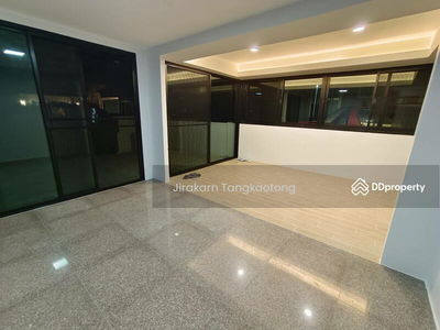 S-Gate Premium Kanchanpisek, Nonthaburi, Thailand S-Gate Premium Kanchanpisek, Nonthaburi, Thailand