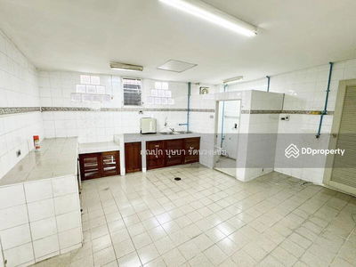 Location: BTS Senanikom, SRT Wat Miannaree, Vibhavadi 42, Soi 18, Intersection 3, 4-story townhome for rent, Bangkok., Thailand Location: BTS Senanikom, SRT Wat Miannaree, Vibhavadi 42, Soi 18, Intersection 3, 4-story townhome for rent, Bangkok., Thailand