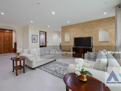 Ideal 24, Bangkok, Thailand Ideal 24, Bangkok, Thailand