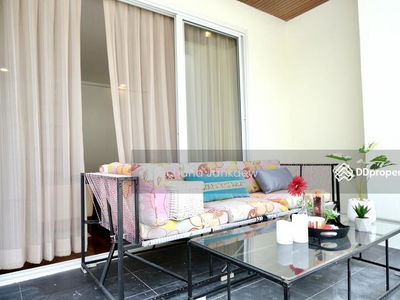 Large 5-Br Townhouse near BTS Chong Nonsi, Bangkok, Thailand Large 5-Br Townhouse near BTS Chong Nonsi, Bangkok, Thailand