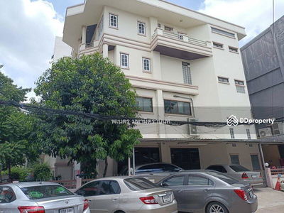 Sriwara Town in Town, Bangkok, Thailand Sriwara Town in Town, Bangkok, Thailand