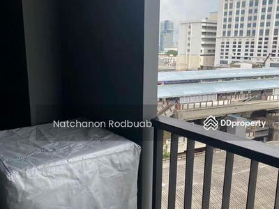 The Editor Vertical Village Sapankwai, Bangkok, Thailand The Editor Vertical Village Sapankwai, Bangkok, Thailand