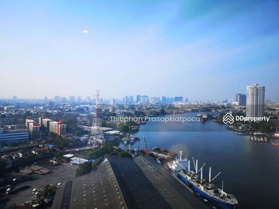 Ivy River, Bangkok, Thailand Ivy River, Bangkok, Thailand