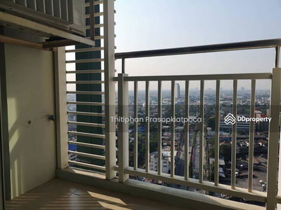 Ivy River, Bangkok, Thailand Ivy River, Bangkok, Thailand