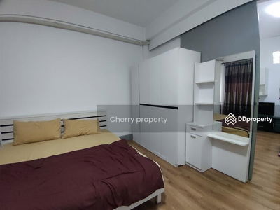 Silom, Bangkok, Thailand Silom, Bangkok, Thailand