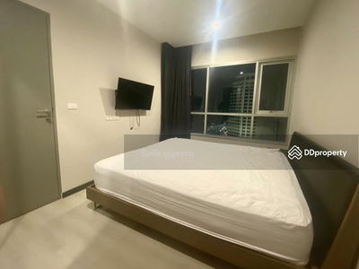 Life Ratchadapisek, Bangkok, Thailand Life Ratchadapisek, Bangkok, Thailand