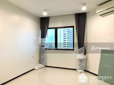 Central City East Tower, Bangkok, Thailand Central City East Tower, Bangkok, Thailand