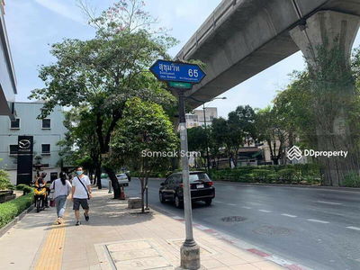 Land for sale!! Sukhumvit near BTS Phra Khanong, Bangkok, Thailand Land for sale!! Sukhumvit near BTS Phra Khanong, Bangkok, Thailand