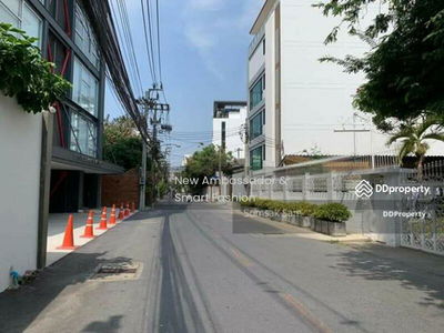 Land for sale!! Sukhumvit near BTS Phra Khanong, Bangkok, Thailand Land for sale!! Sukhumvit near BTS Phra Khanong, Bangkok, Thailand