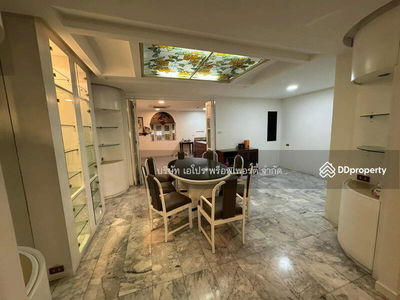 sukhumvit, Bangkok, Thailand sukhumvit, Bangkok, Thailand