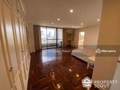 The Habitat Sukhumvit 53, Bangkok, Thailand The Habitat Sukhumvit 53, Bangkok, Thailand