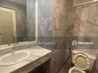 The Habitat Sukhumvit 53, Bangkok, Thailand The Habitat Sukhumvit 53, Bangkok, Thailand