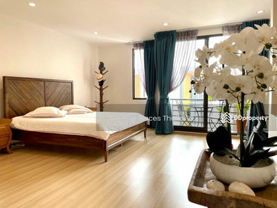 Townhouse on Pattanakarn 32, Bangkok, Thailand Townhouse on Pattanakarn 32, Bangkok, Thailand