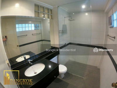 Navin Mansion, Bangkok, Thailand Navin Mansion, Bangkok, Thailand