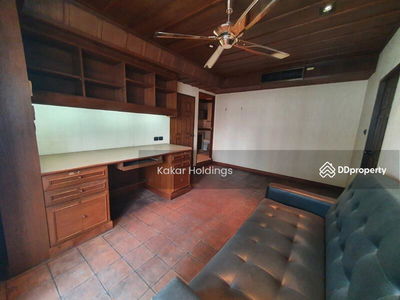 Diamond Tower, Bangkok, Thailand Diamond Tower, Bangkok, Thailand