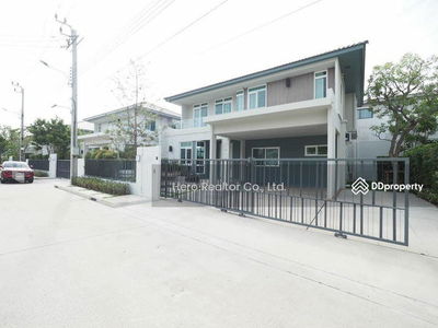 Mantana Bangna-Wongwaen, Bangkok, Thailand Mantana Bangna-Wongwaen, Bangkok, Thailand