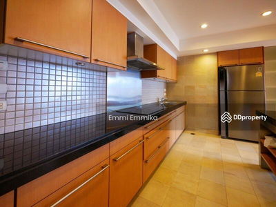 Baan Ratchadamri Condominium, Bangkok, Thailand Baan Ratchadamri Condominium, Bangkok, Thailand