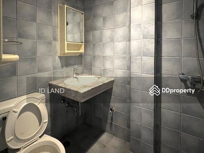 Single House with private pool for rent thonglor area, Bangkok, Thailand Single House with private pool for rent thonglor area, Bangkok, Thailand