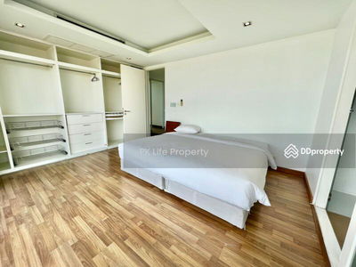 Housing in Ban Ratsada, Thailand Housing in Ban Ratsada, Thailand