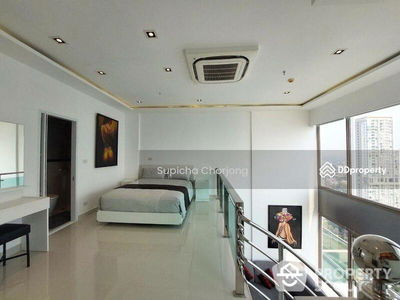 Wongamat Tower, Chon Buri, Thailand Wongamat Tower, Chon Buri, Thailand