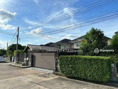 Country Home Lake and Park, Chon Buri, Thailand Country Home Lake and Park, Chon Buri, Thailand