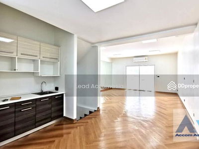 Townhouse for Rent in Sukhumvit, Bangkok near BTS Ekkamai at Park Avenue (AA18595), Bangkok, Thailand Townhouse for Rent in Sukhumvit, Bangkok near BTS Ekkamai at Park Avenue (AA18595), Bangkok, Thailand